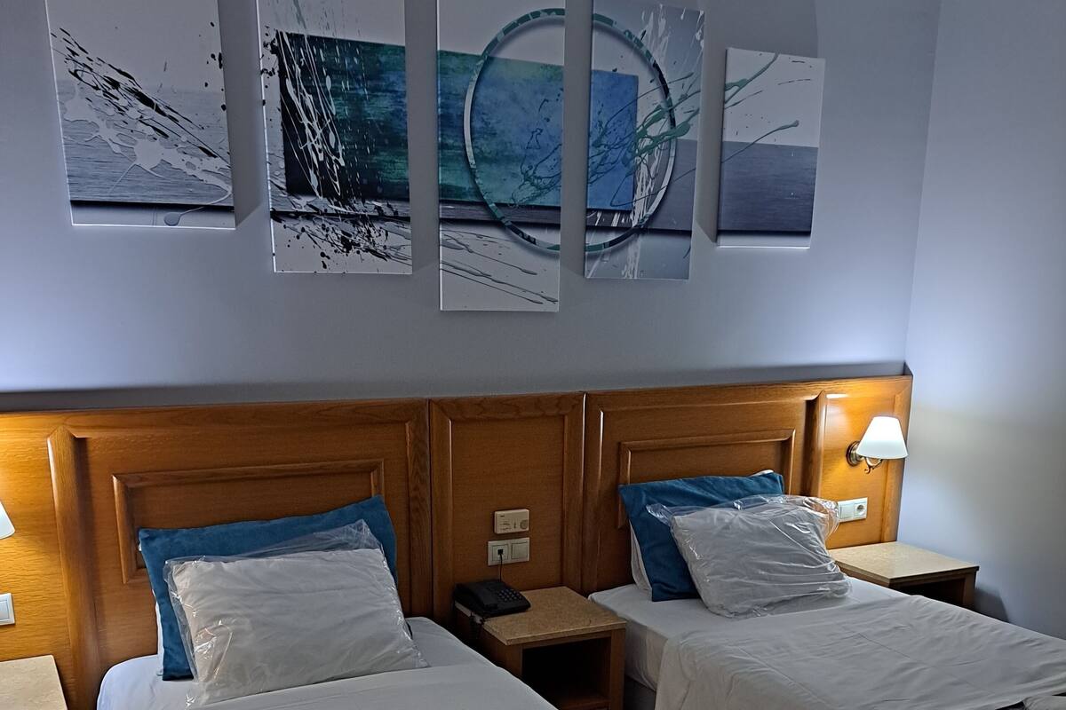 트윈룸, 발코니, 시내 전망