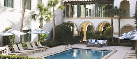 Outdoor pool, sun loungers