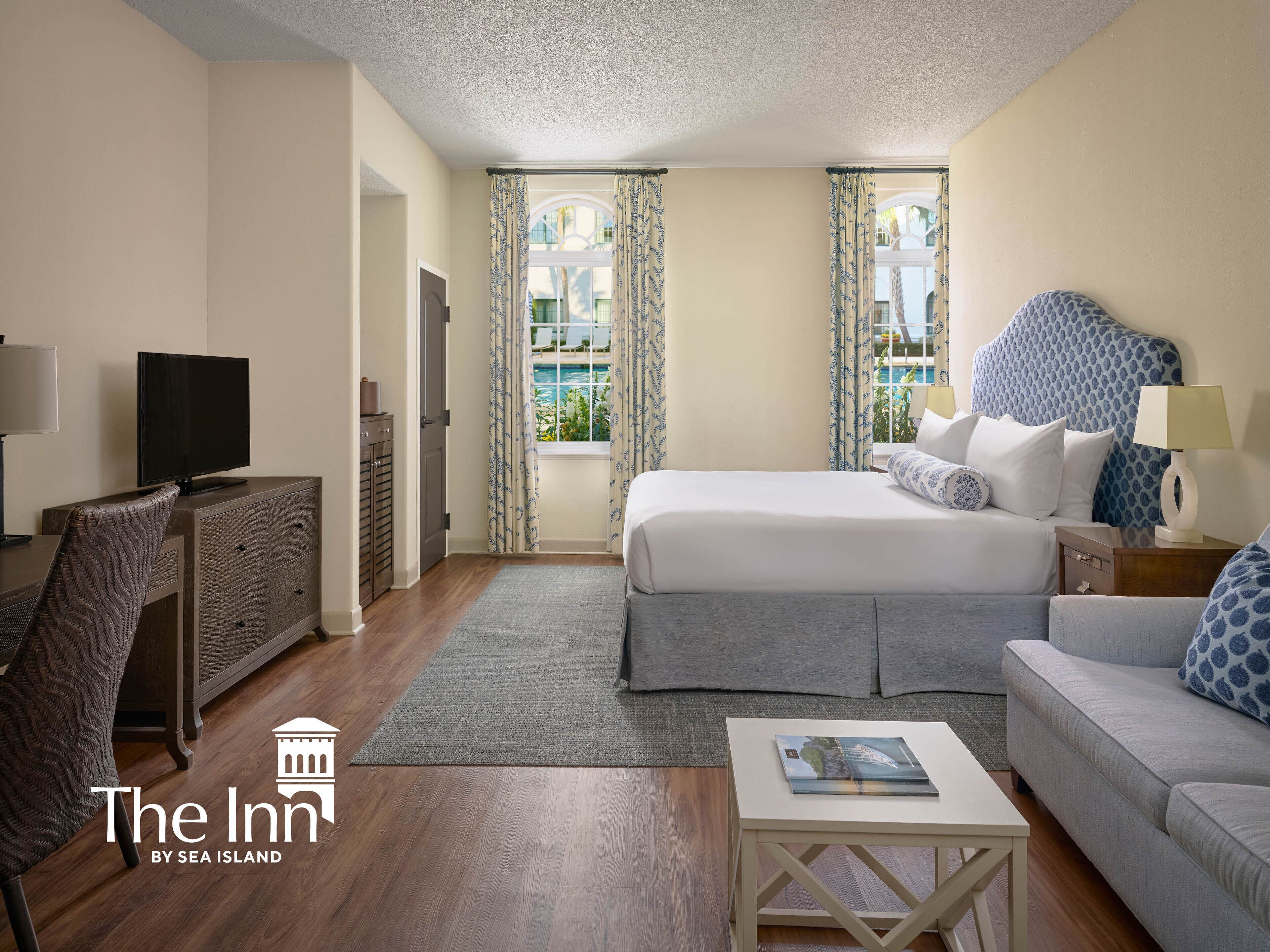 In-room safe, desk, laptop workspace, blackout drapes