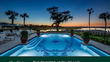 Outdoor pool, pool loungers