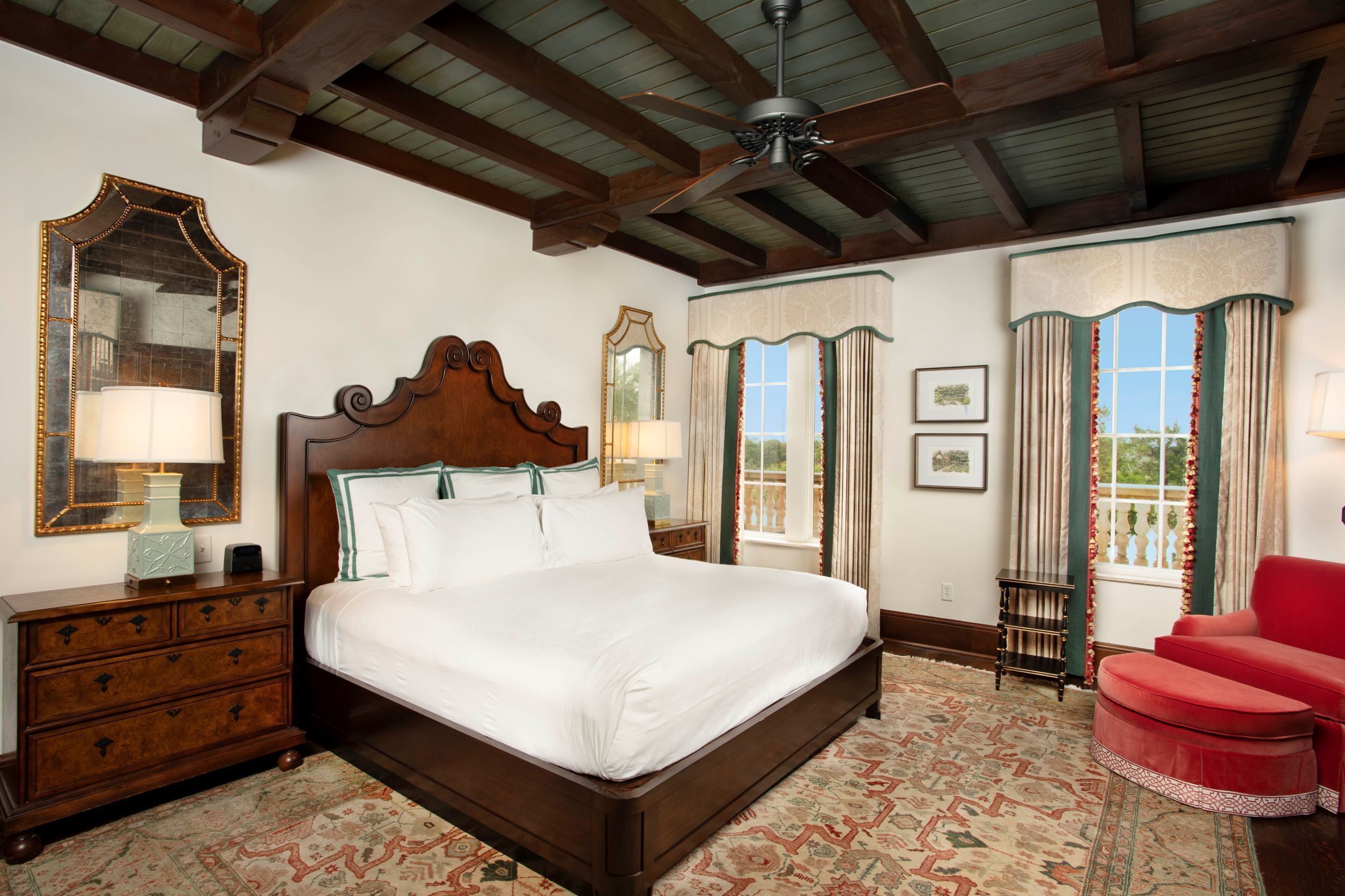 Suite (Cloister - The Black Banks Suite) | In-room safe, desk, laptop workspace, blackout drapes