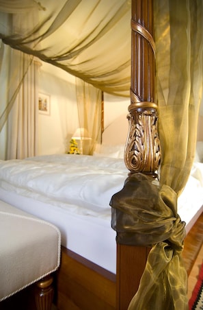 Minibar, in-room safe, iron/ironing board, cots/infant beds - Zvon Design Suites (Ceske Budejovice)