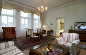 Executive Suite | Living room | Flat-screen TV - Zvon Design Suites (Ceske Budejovice)