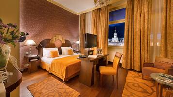 Juniorsvit | Minibar, värdeförvaringsskåp på rummet och strykjärn/strykbräda