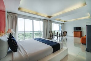 Suite | View from room - Capital O 998 The Magnolias Pattaya Boutique Resort (Bang Lamung)
