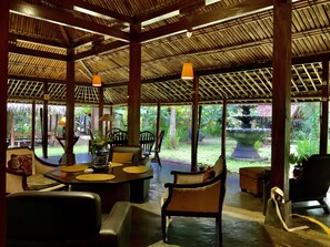 Coffee shop - Rumah Boedi Private Residence Villa (Borobudur)