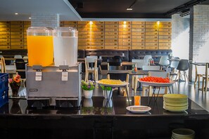 Lunch and dinner served  - Embryo Hotel (Pattaya)
