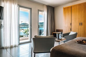 Chambre Confort, 1 très grand lit, vue mer