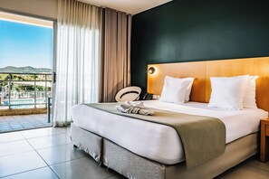 Minibar, in-room safe, desk, soundproofing - Hôtel Costa Salina (Porto-Vecchio)