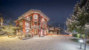 Fasade – kveld/natt