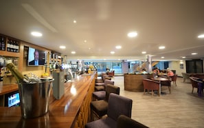 Bar (on property) - Waterside Hotel & Leisure Club (Manchester)