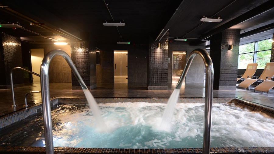 Waterside Hotel & Leisure Club