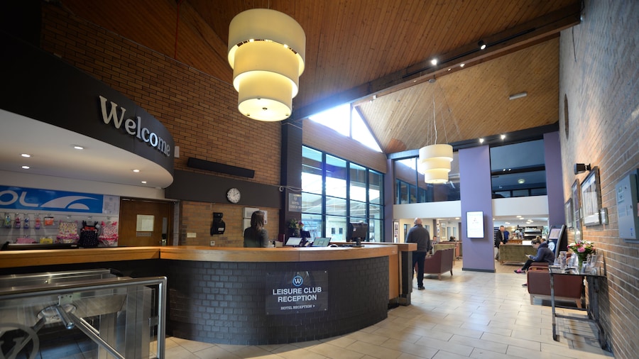 Waterside Hotel & Leisure Club