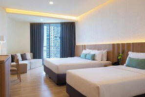 ห้องดีลักซ์, วิวทะเล | มินิบาร์ฟรีบางอย่าง, ตู้นิรภัยในห้องพัก, โต๊ะทำงาน, ห้องเก็บเสียง