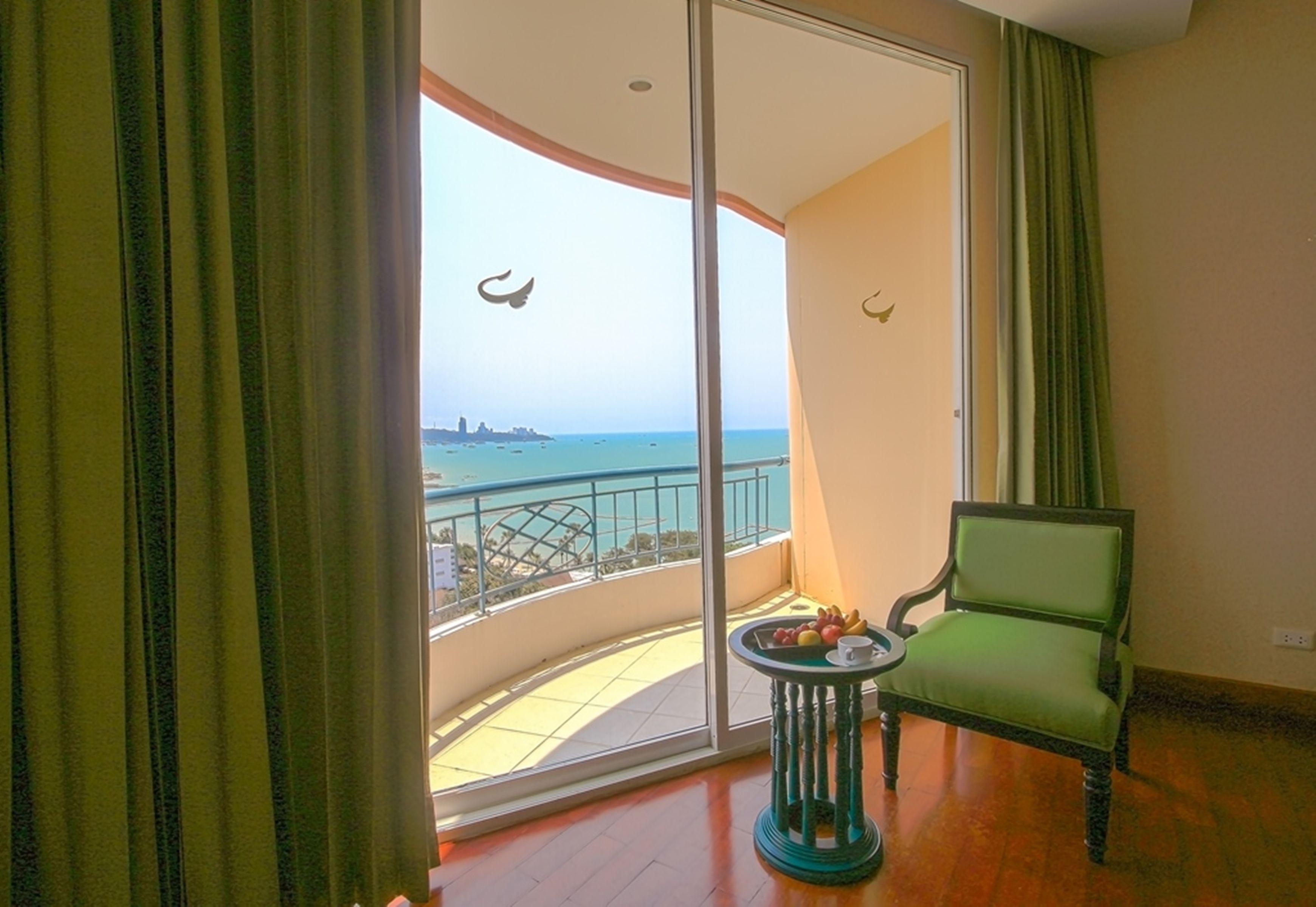 ロング ビーチ ガーデン ホテル アンド パビリオンズ Expedia提供写真