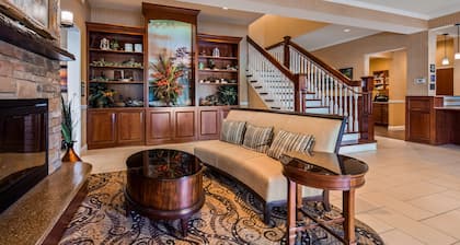 Best Western Plus Easton Inn & Suites