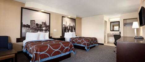 Zimmer, 2 Doppelbetten, Nichtraucher | Schreibtisch, Bügeleisen/Bügelbrett, kostenloses WLAN, Bettwäsche