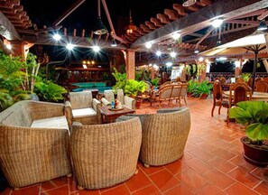 2 restaurantes: opção de café da manhã, almoço e jantar