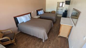 Iron/ironing board, free WiFi, bed sheets