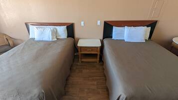 Ferros/tábuas de passar roupa, Wi-Fi de cortesia, roupa de cama