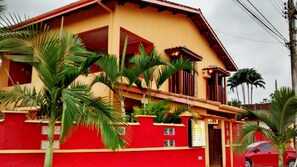 ด้านหน้าที่พัก