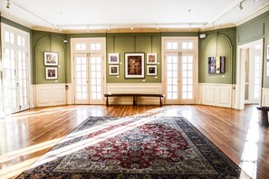 مكان جذب سياحي