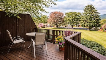 The Corner Residence | Terrace/patio