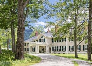 مكان جذب سياحي