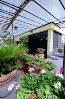 Single Room | Minibar, desk, soundproofing, iron/ironing board