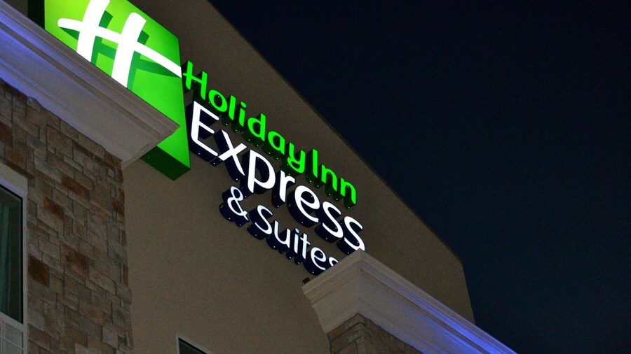 Holiday Inn Express Hotel & Suites St. Joseph by IHG