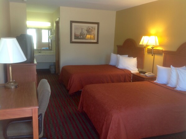 Standard Room, 2 Double Beds | Free WiFi, bed sheets - Western Motel (Jesup)