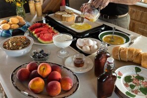 Dining - Justin Trails Resort, LLC. (Sparta)