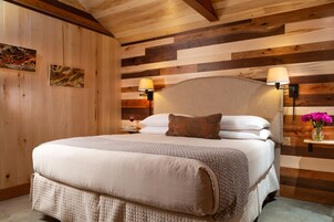 Deluxe Cabin | Premium bedding, down comforters, Select Comfort beds, soundproofing