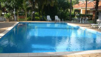 Outdoor pool, sun loungers