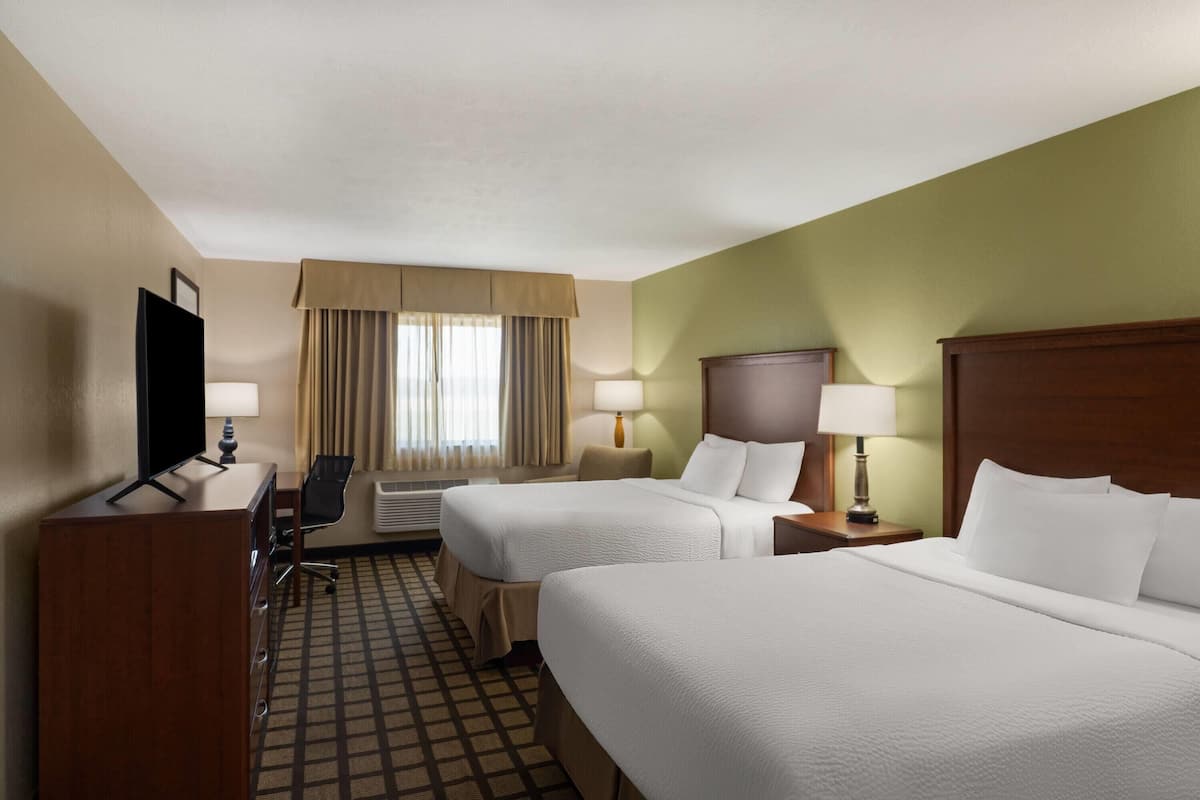 Room, 2 Queen Beds, Non Smoking