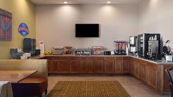 Free daily continental breakfast