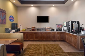 Free daily continental breakfast