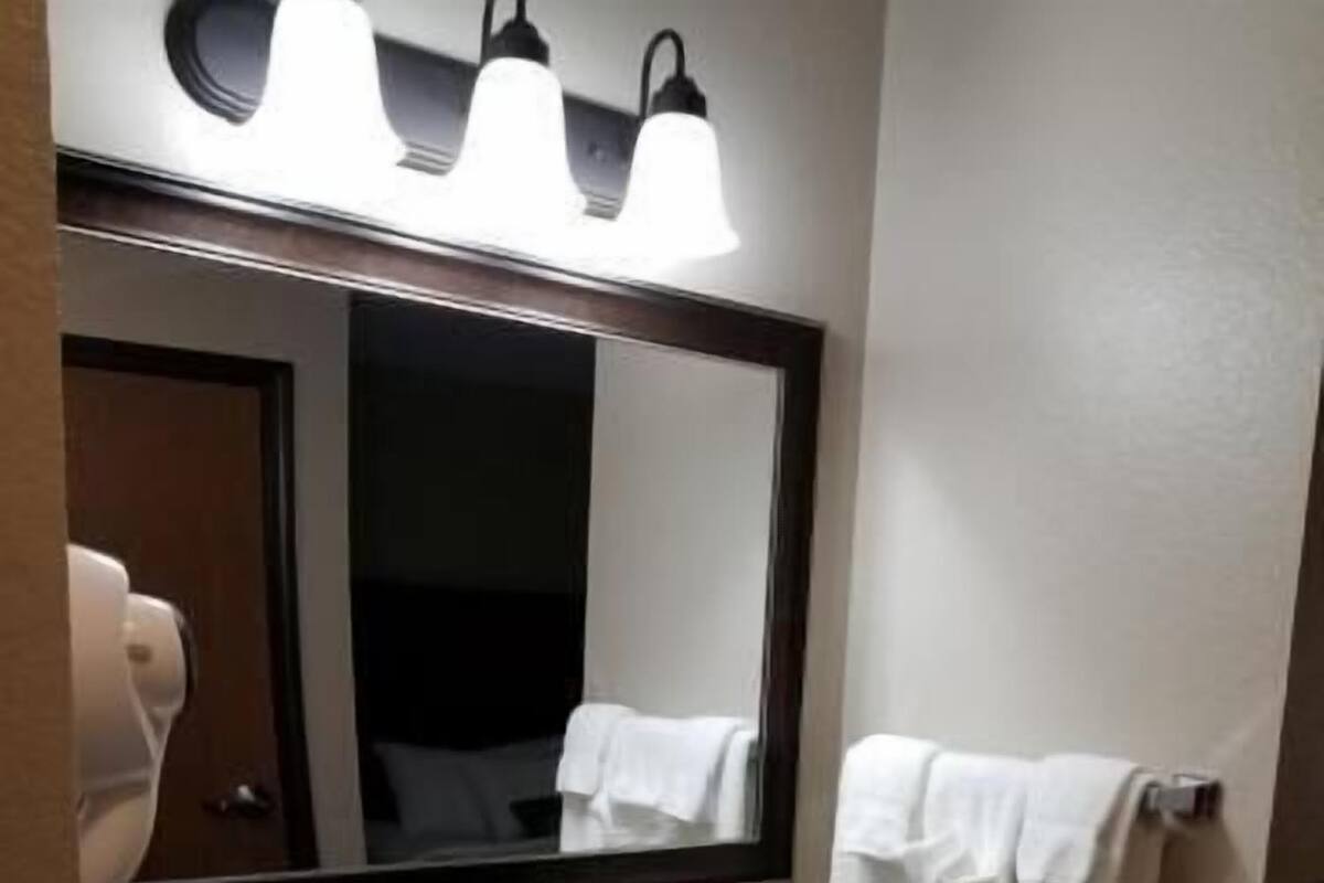Bathroom | Free toiletries, hair dryer, towels