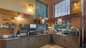 Free daily continental breakfast - Best Western Plus Kelly Inn & Suites (Fargo)