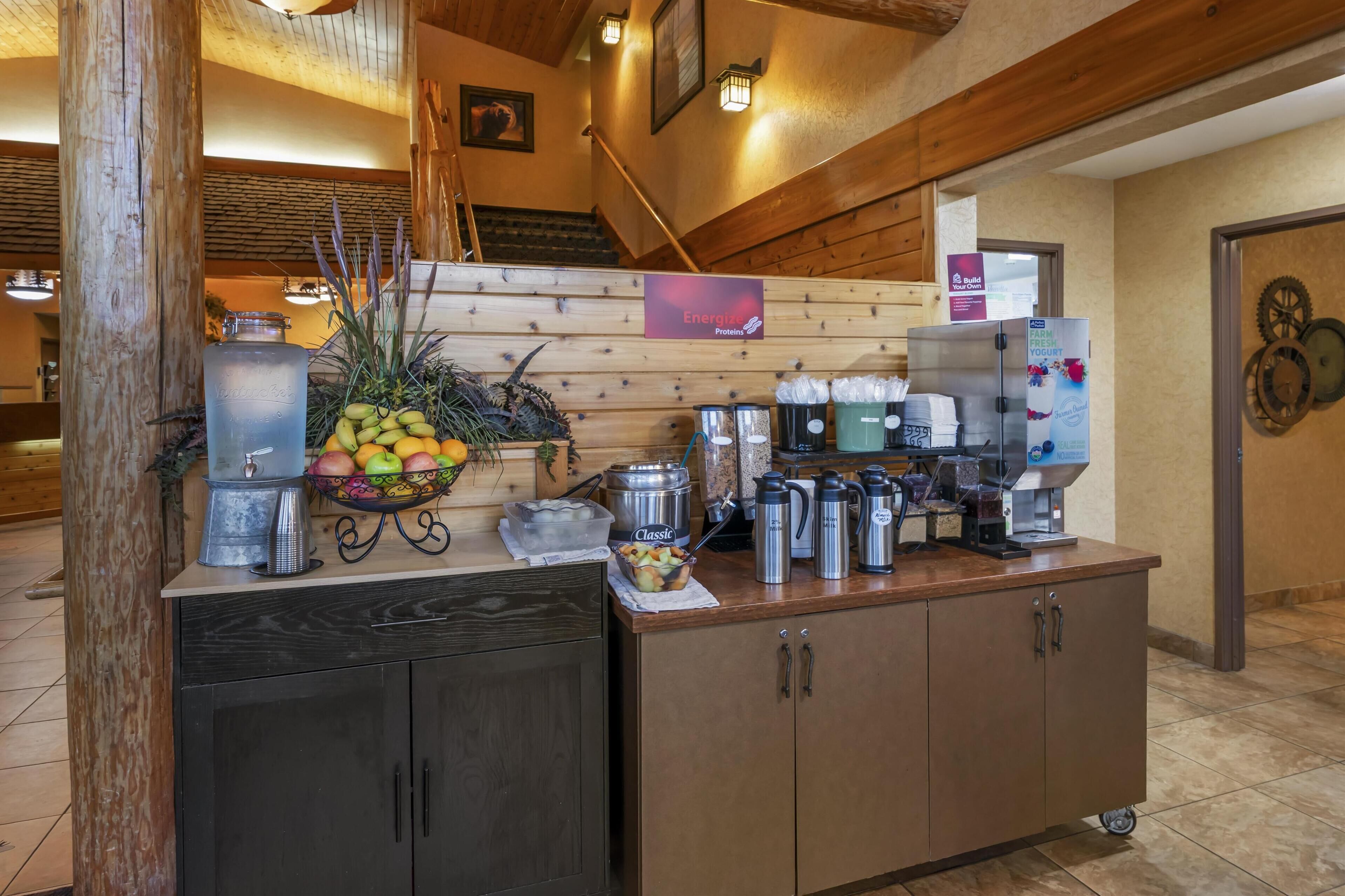 Free daily continental breakfast 