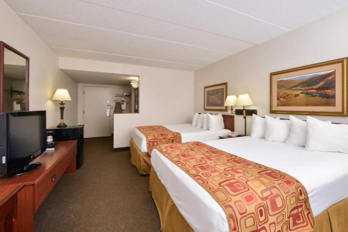 Pillow-top beds, in-room safe, desk, laptop workspace