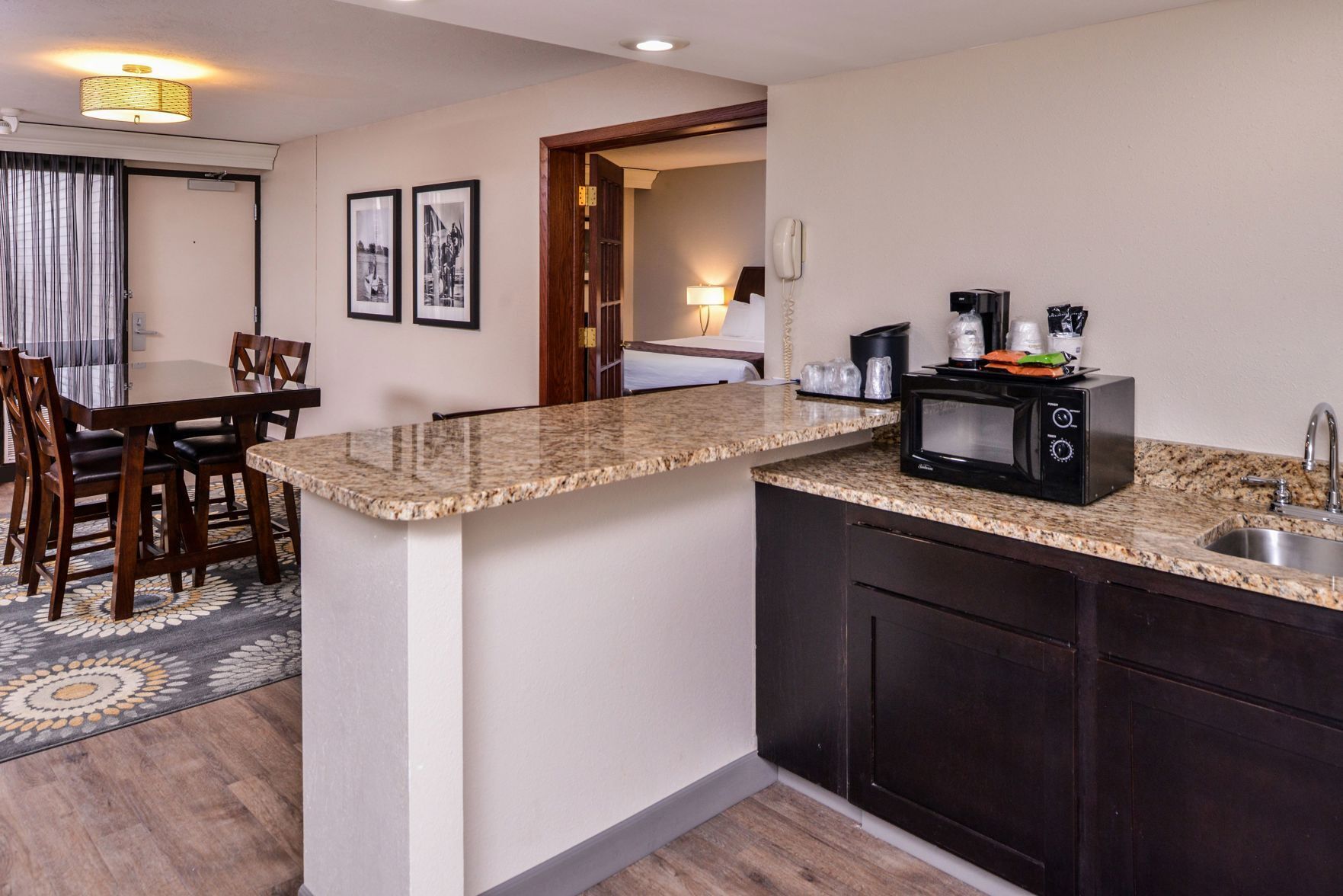 私人廚房 | 迷你雪櫃、咖啡機/沖茶器