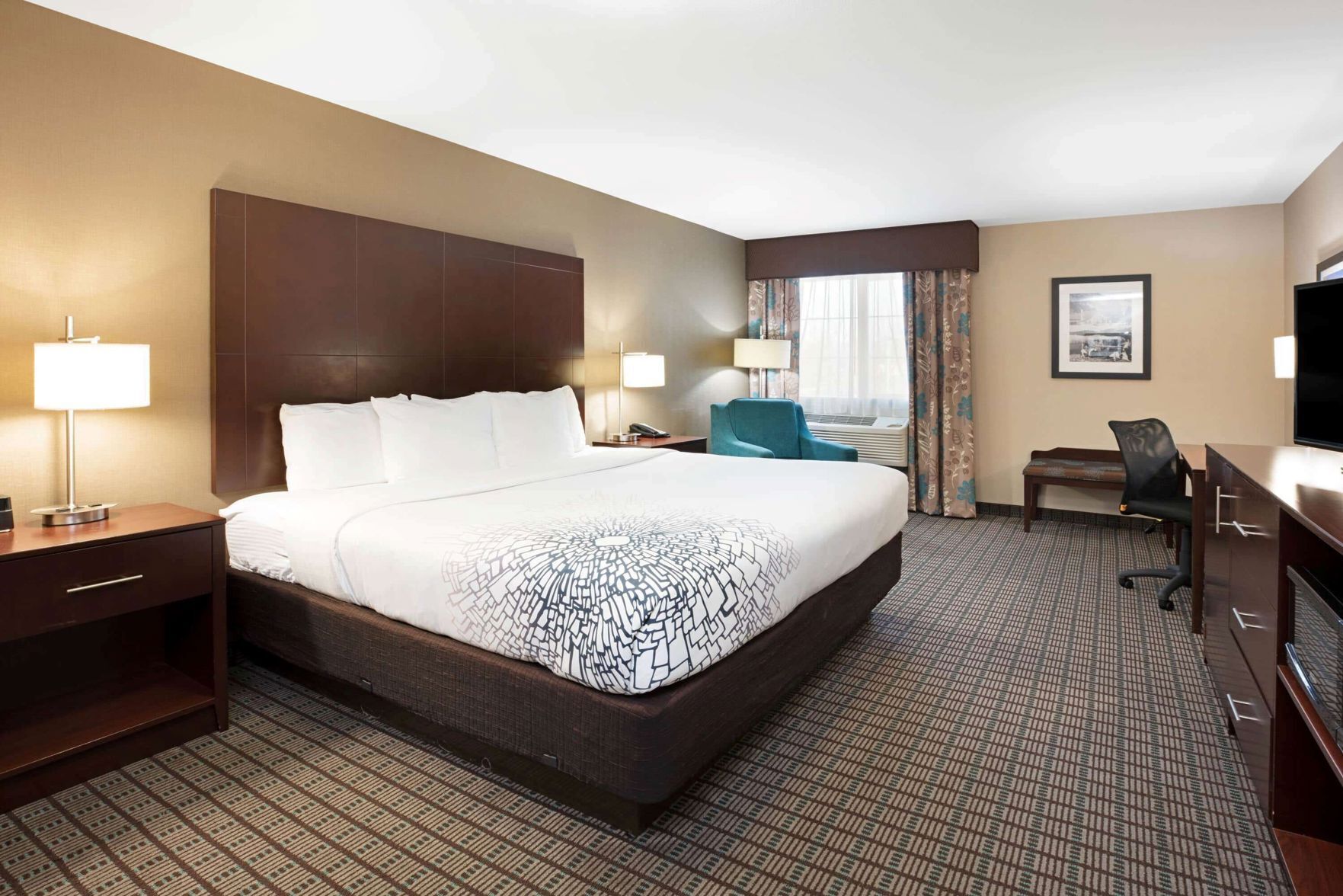 Premium bedding, pillow-top beds, in-room safe, desk