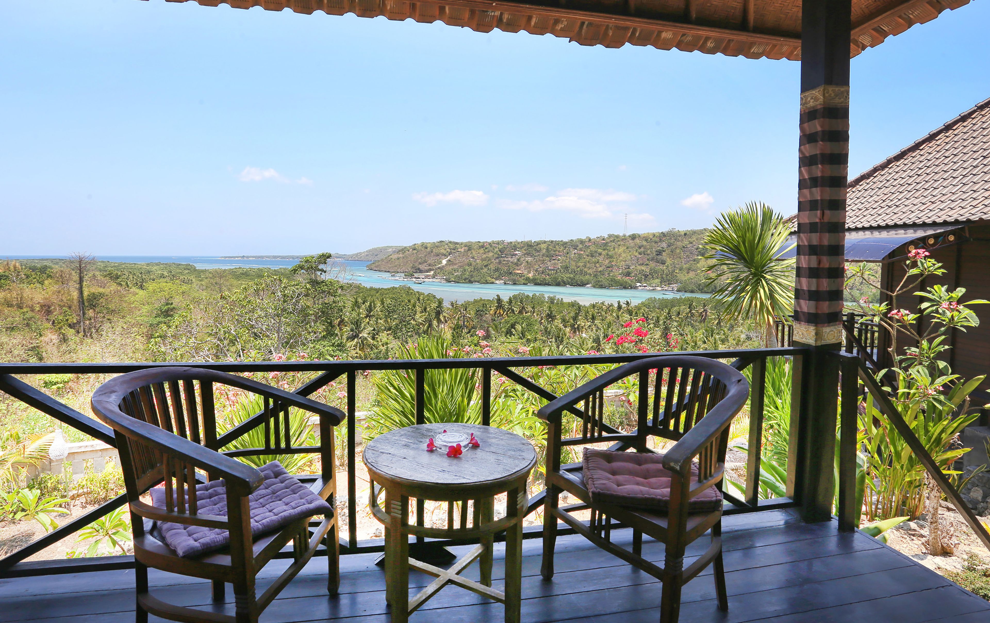 Bungalow Deluxe, vista al océano | Balcón