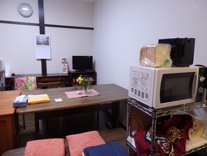 Free WiFi - Guesthouse YAHATA (Kyoto)