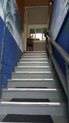 Hostel City Maui - 1