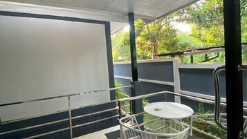Villa King | Terrace/patio
