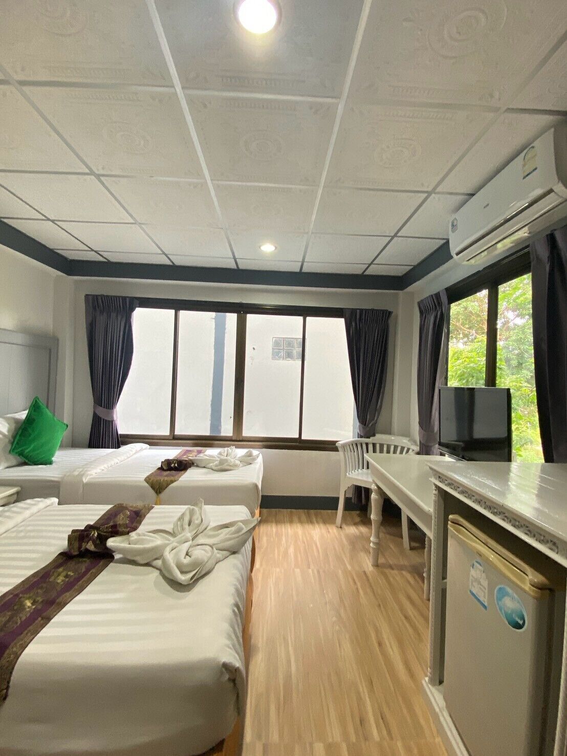 1 habitación y artículos del minibar gratis 