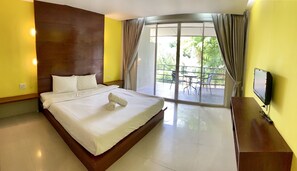 ห้องดีลักซ์ | เครื่องนอนระดับพรีเมียม, มินิบาร์, ห้องพักตกแต่งอย่างมีเอกลักษณ์