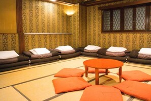 Superior Japanese Room with Bathroom (6 Adults)	 | Soundproofing, iron/ironing board (on request), free WiFi - Khaosan World Asakusa RYOKAN & HOSTEL (Tokyo)
